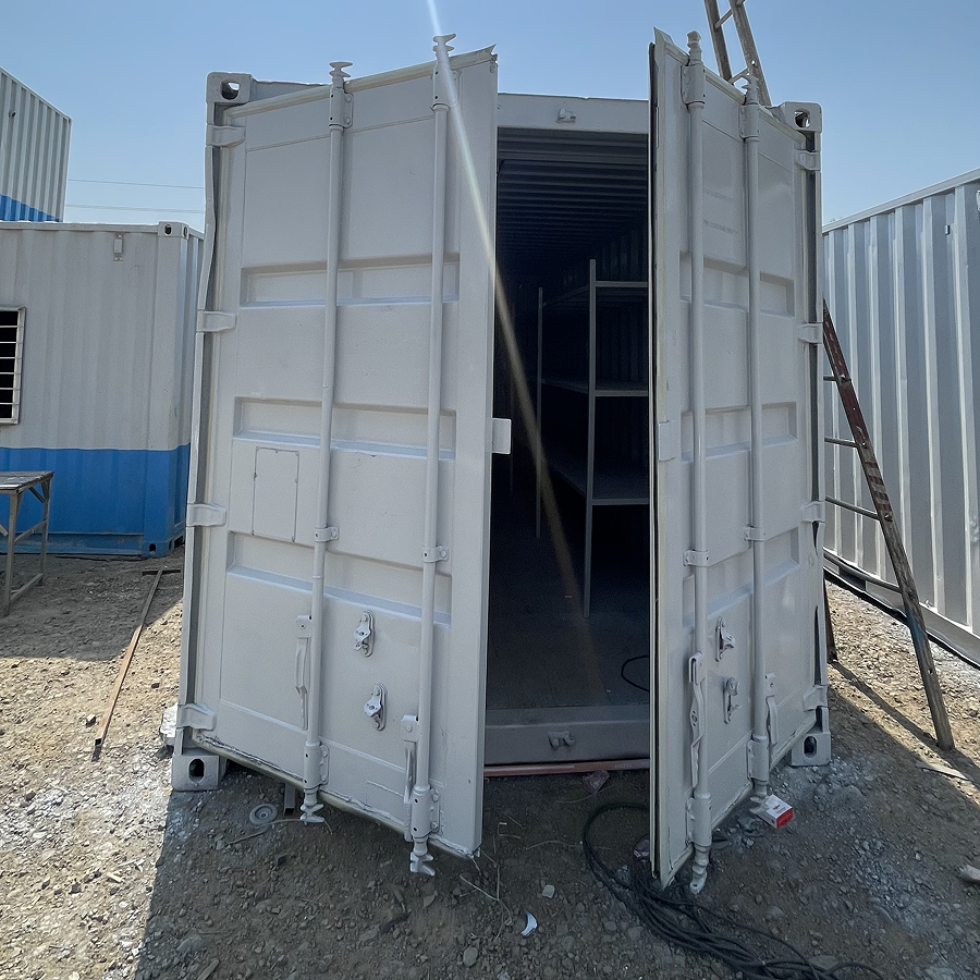 Storage container